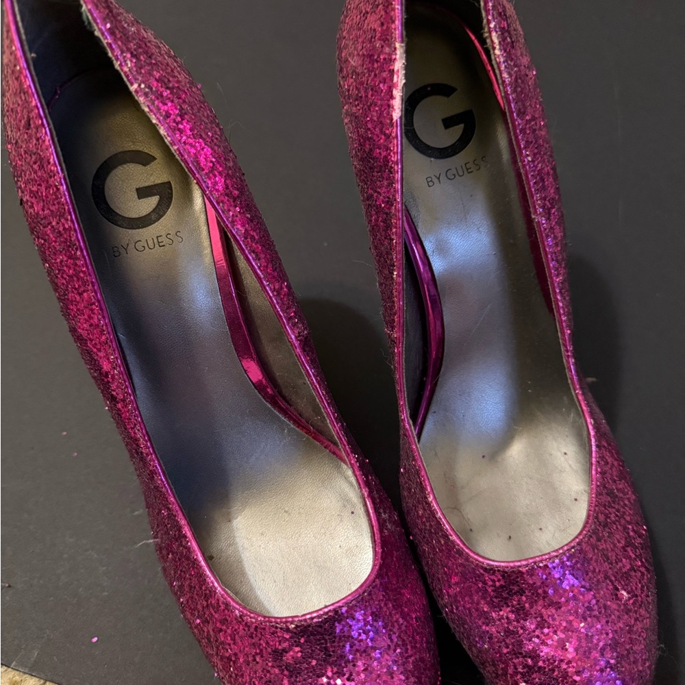 G by Guess Women's Sparkling Pink Heels - Picture 4 of 4